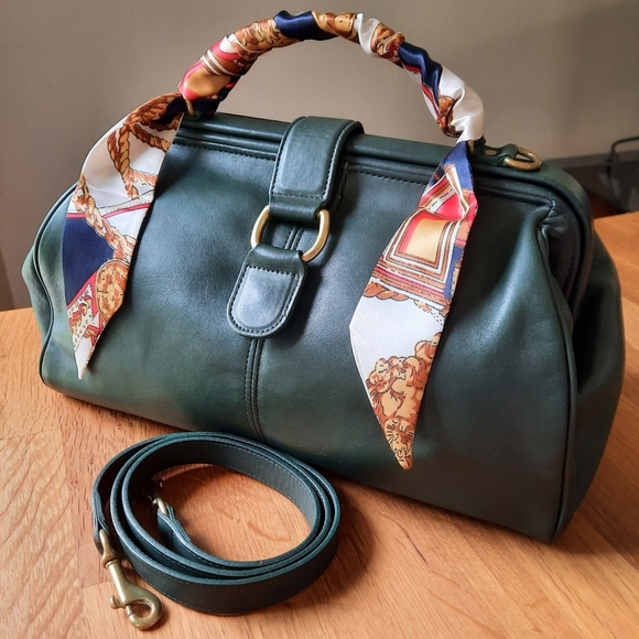 Coach Handbags - Vintage Coach Hudson 4113 leather bag in Ivy